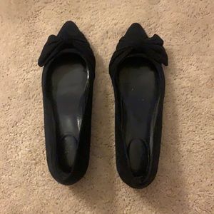Navy blue flats size 8.5 brand: Bandolino